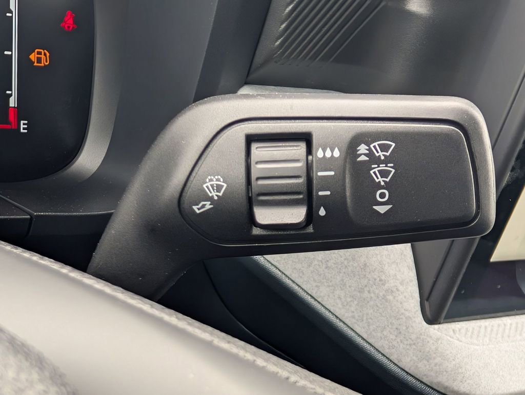 New 2025 Ford Maverick XLT image 30