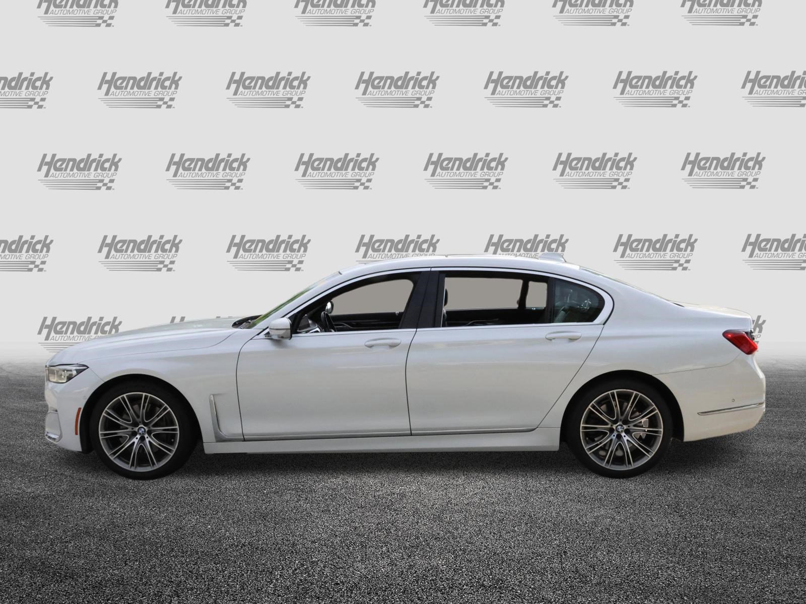 Used 2020 BMW 740i w/ Premium Package RWD image 6