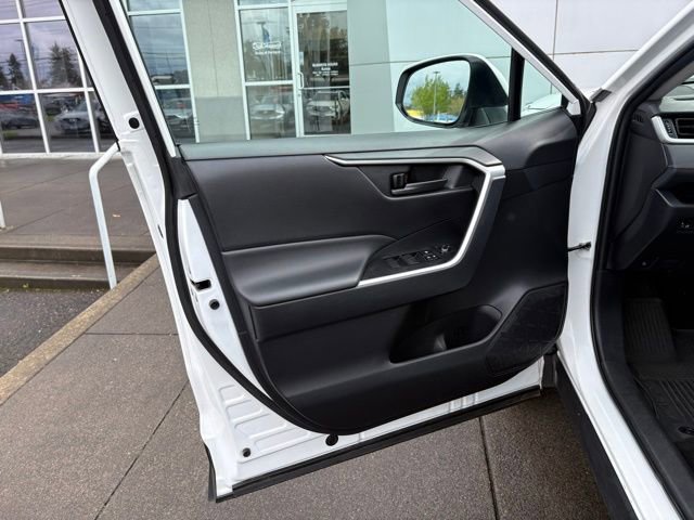 Used 2024 Toyota RAV4 LE image 10