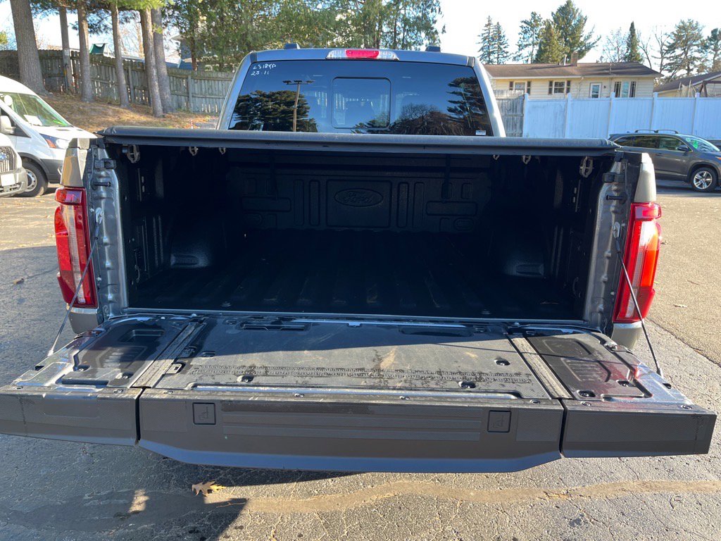 Used 2025 Ford F150 Lariat w/ Equipment Group 501A Mid image 9