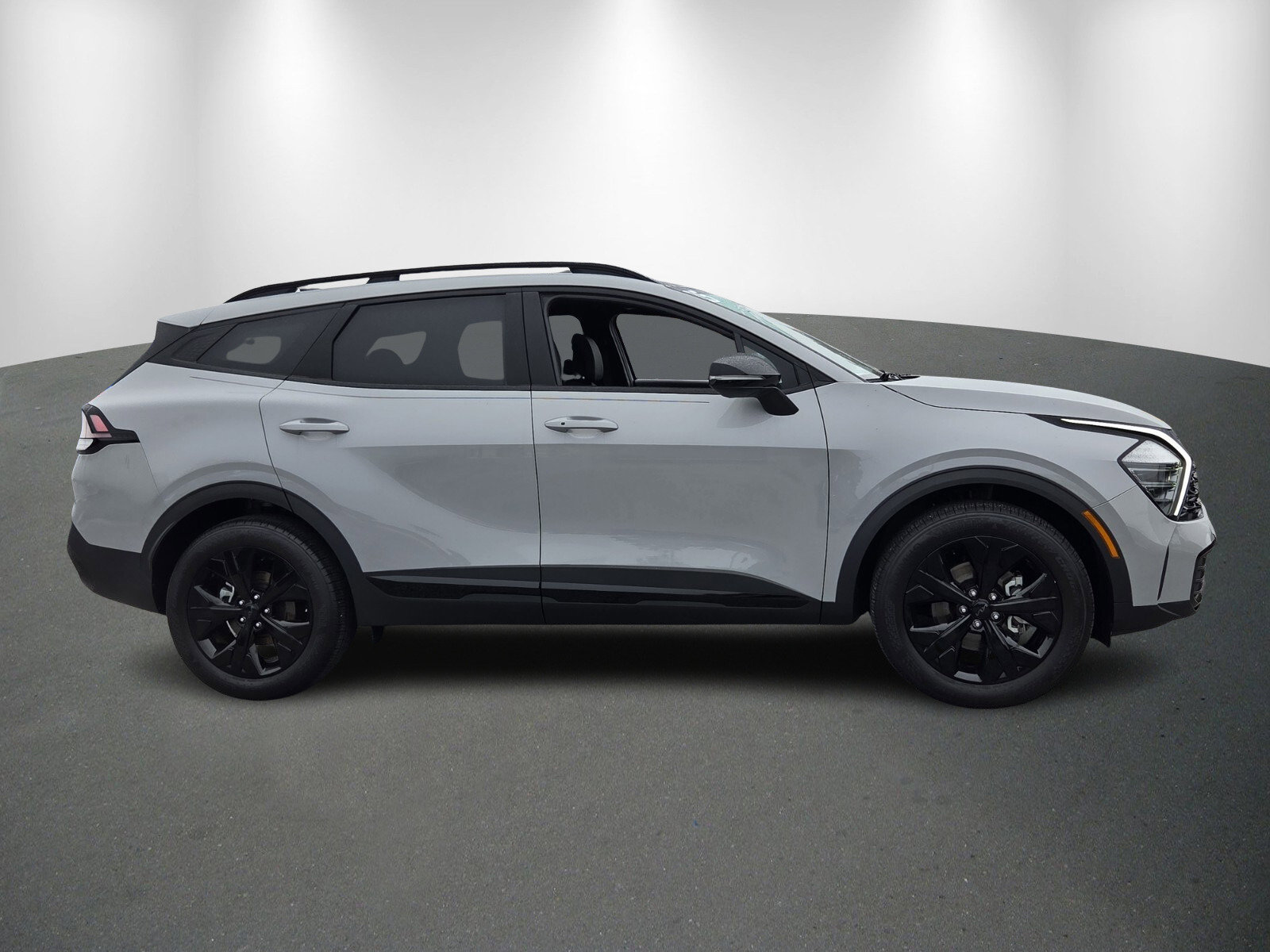 Used 2025 Kia Sportage X-Line w/ Premium Package image 8