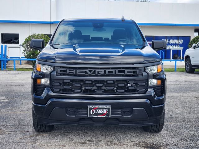Used 2023 Chevrolet Silverado 1500 Custom AWD/4WD image 2