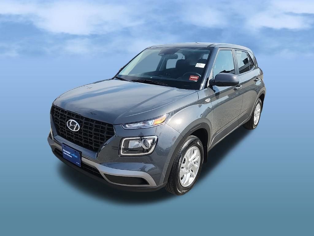 Certified 2025 Hyundai Venue SE image 3