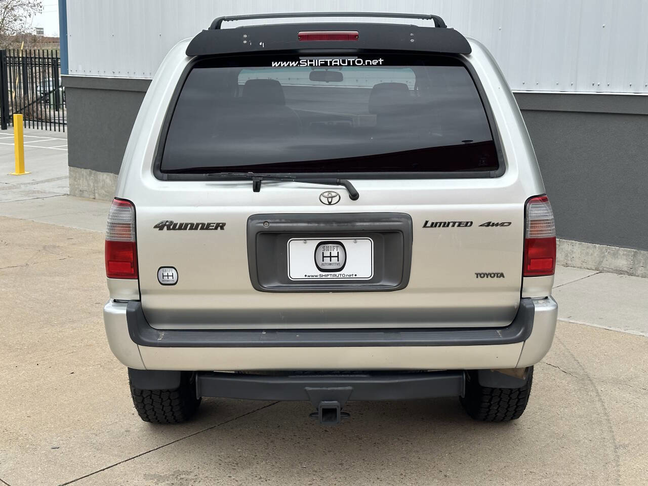 Used 2000 Toyota 4Runner Limited image 17