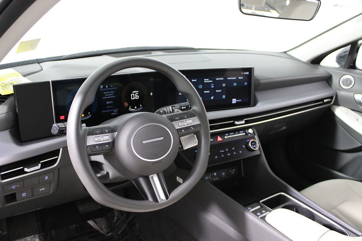 Used 2025 Hyundai Sonata SEL FWD image 7