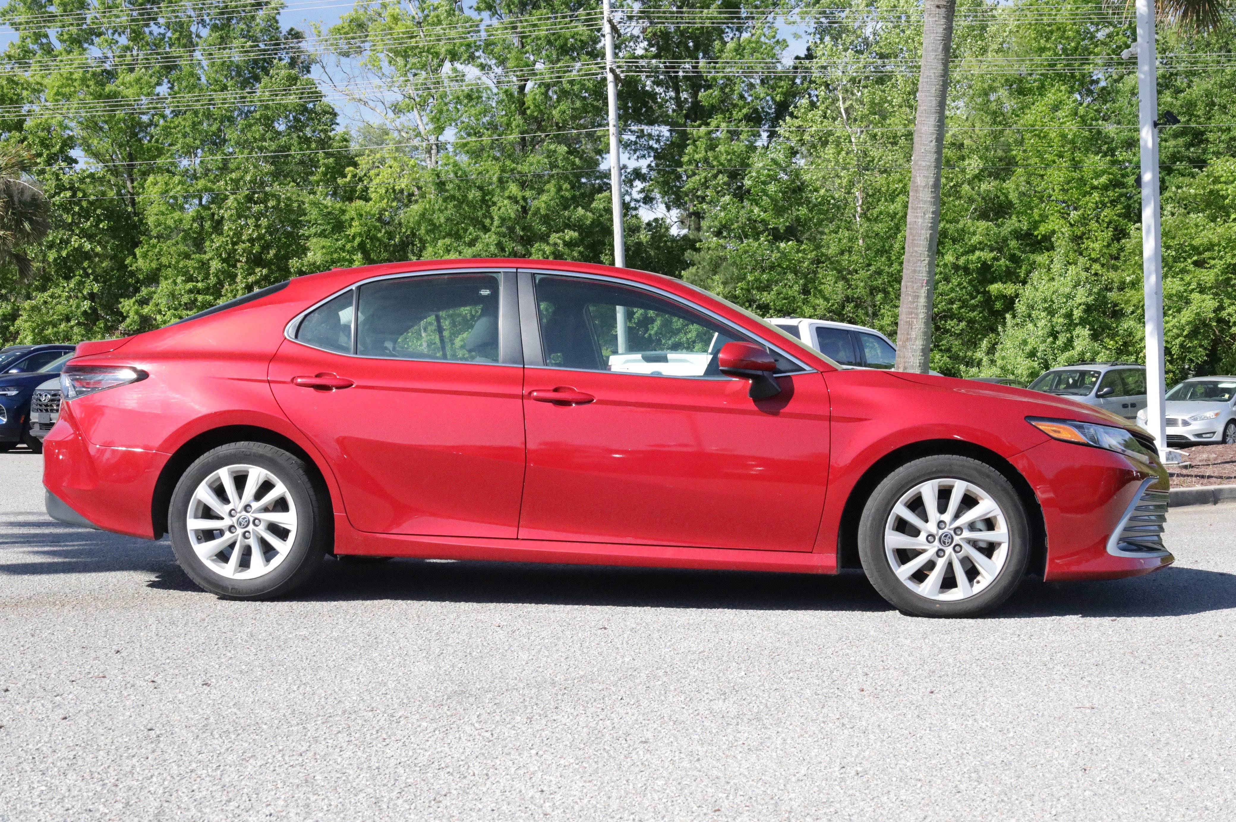 Used 2024 Toyota Camry LE FWD image 6