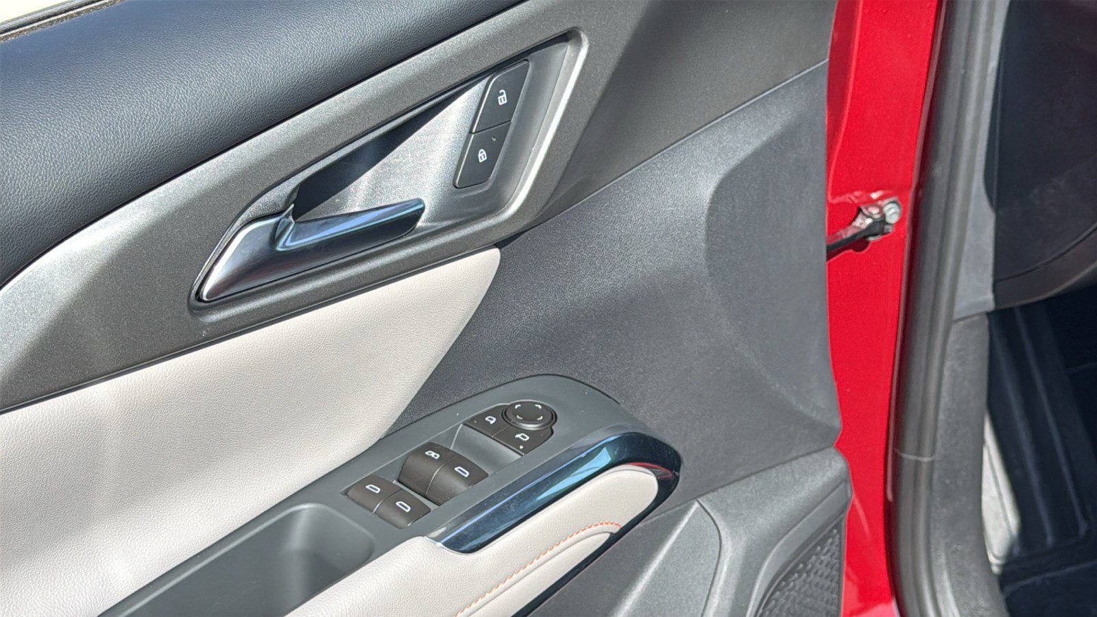 New 2026 Chevrolet Traverse LT FWD image 9