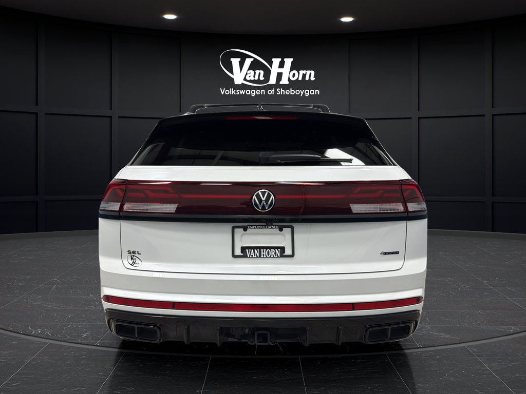 Used 2025 Volkswagen Atlas Cross Sport SEL R-Line AWD/4WD image 6