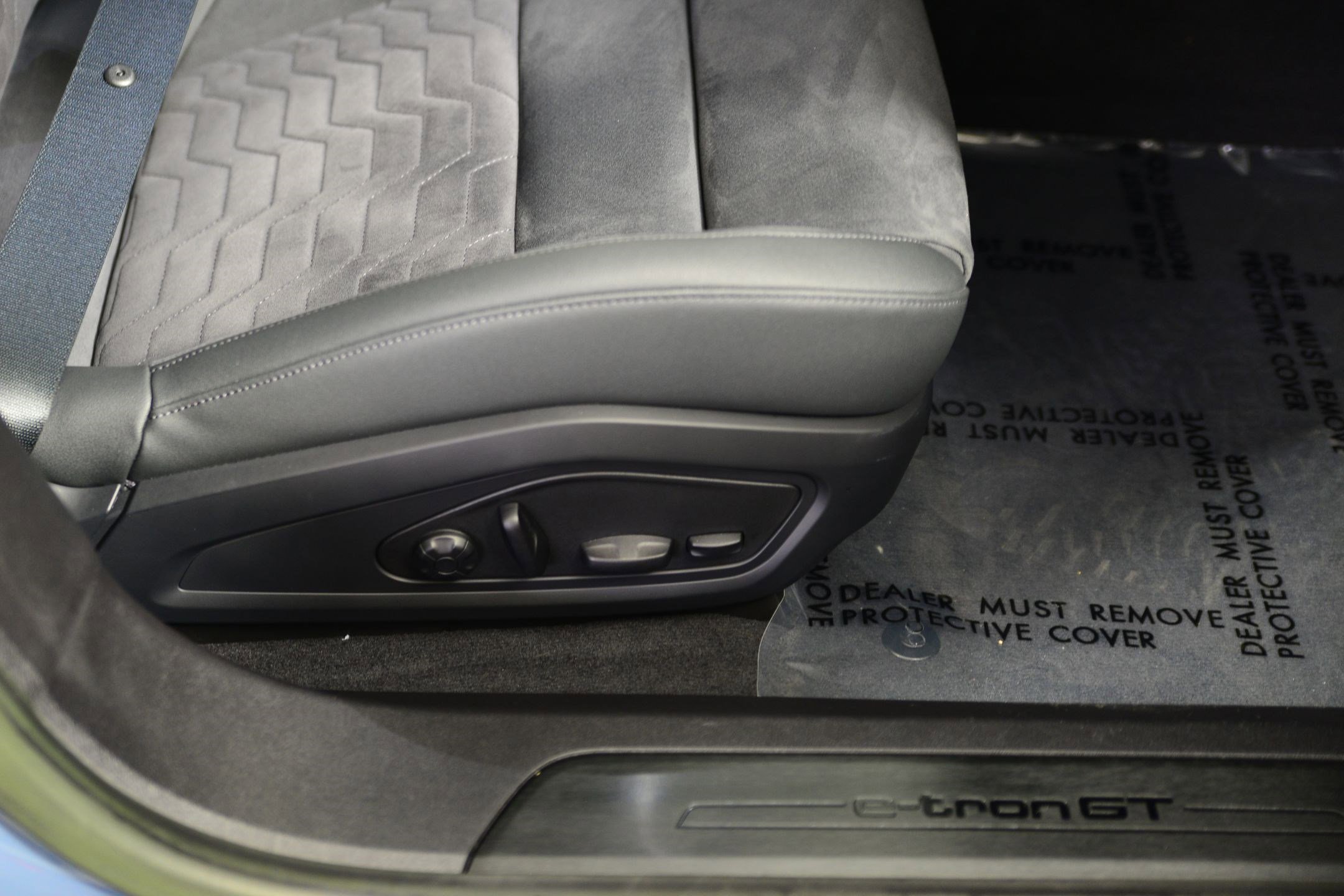 Certified 2023 Audi e-tron GT Premium Plus image 10