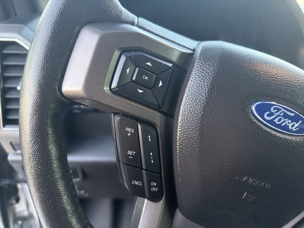 Used 2019 Ford Expedition XLT w/ Equipment Group 202A AWD/4WD image 17