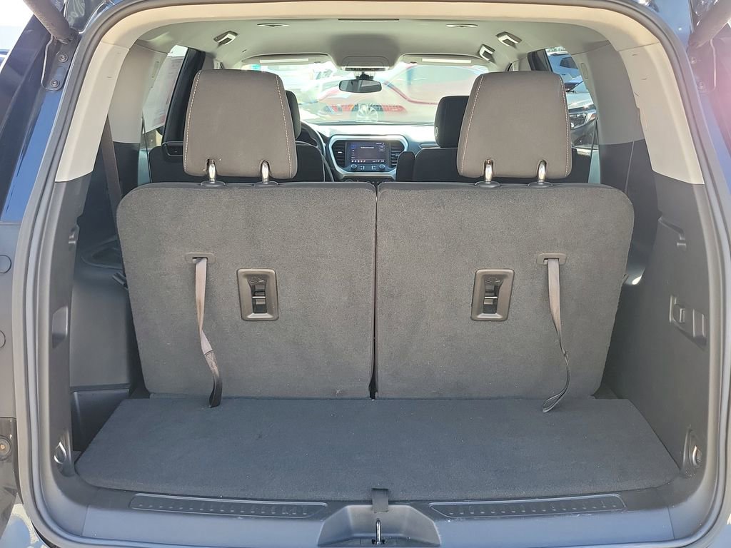Used 2023 GMC Acadia SLE w/ Driver Convenience Package image 8