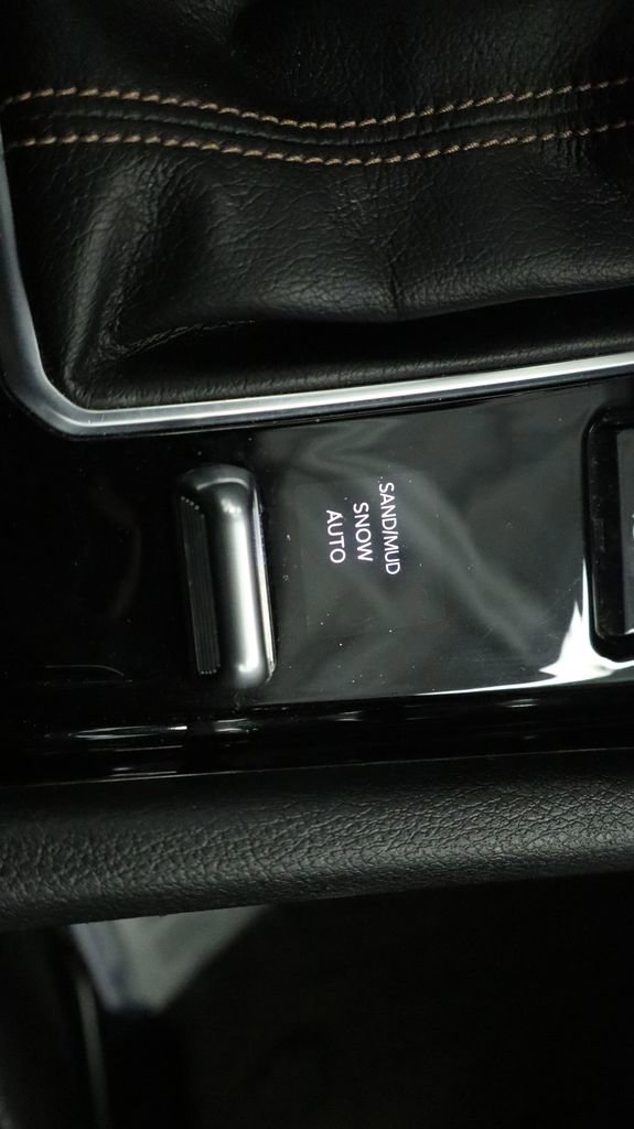 Certified 2022 Jeep Compass Limited image 39