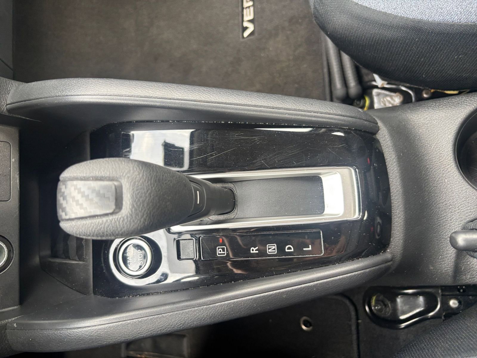 Used 2025 Nissan Versa SV image 39