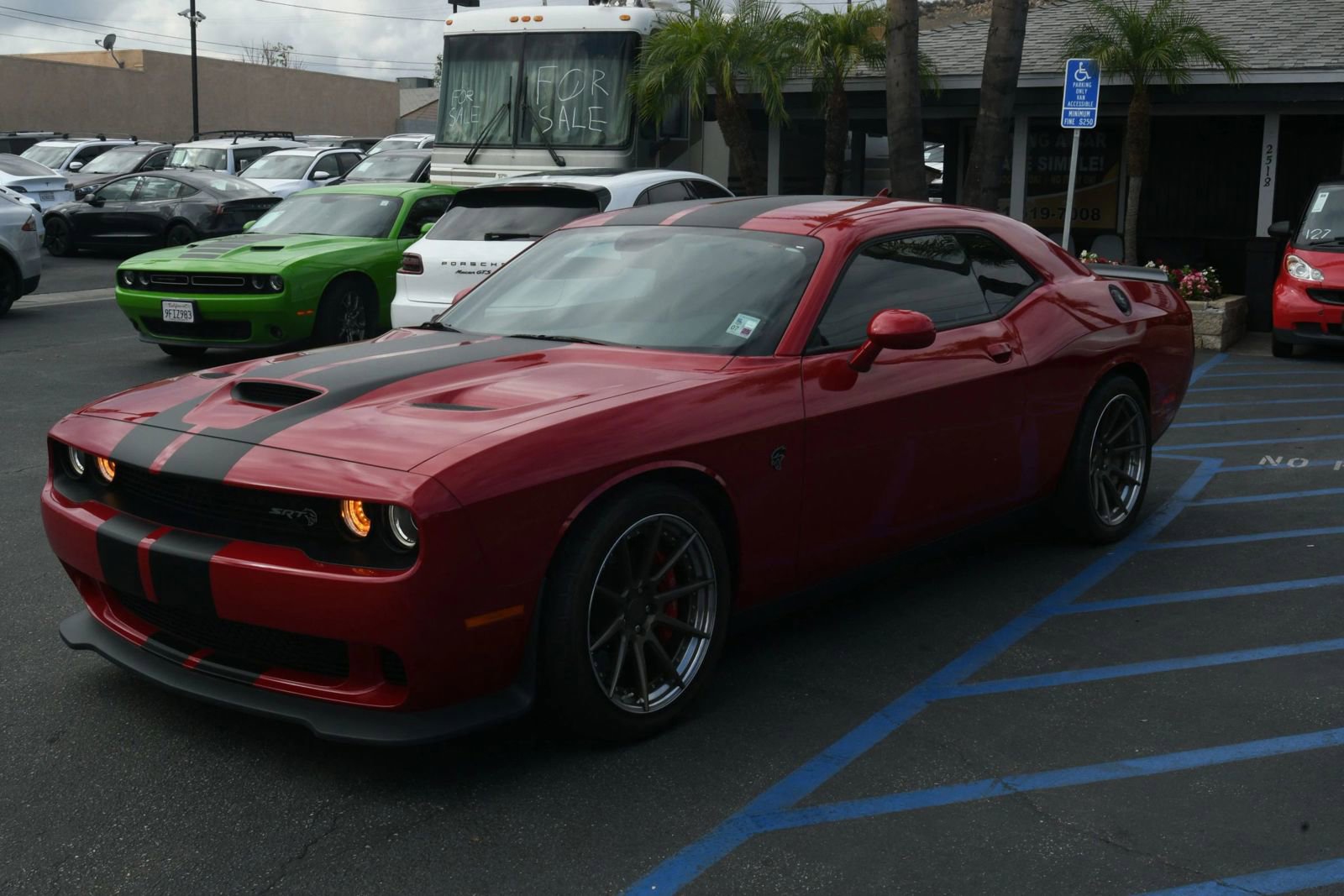 Used 2016 Dodge Challenger SRT Hellcat RWD image 3
