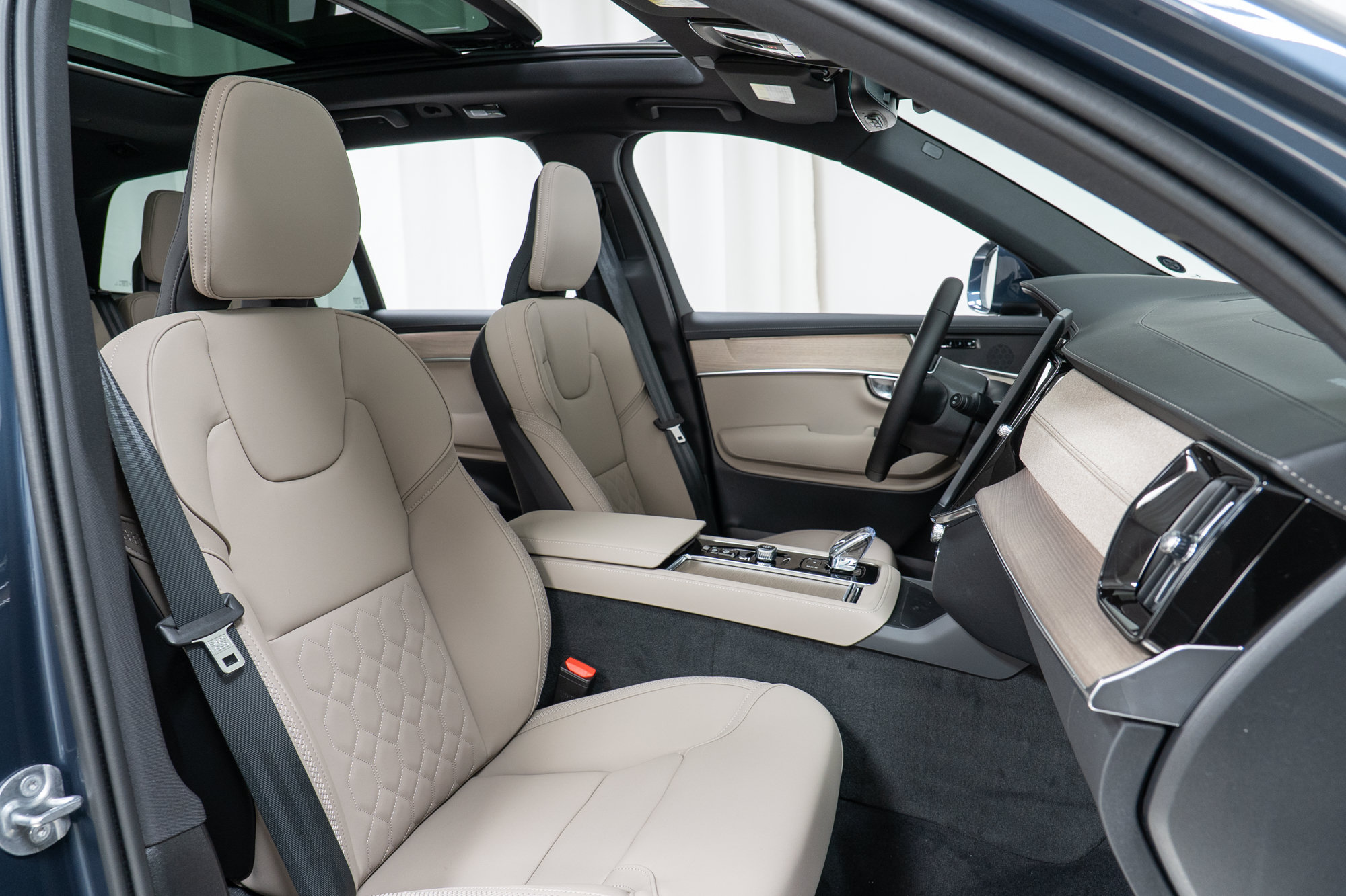 New 2026 Volvo XC90 B6 Core AWD/4WD image 22