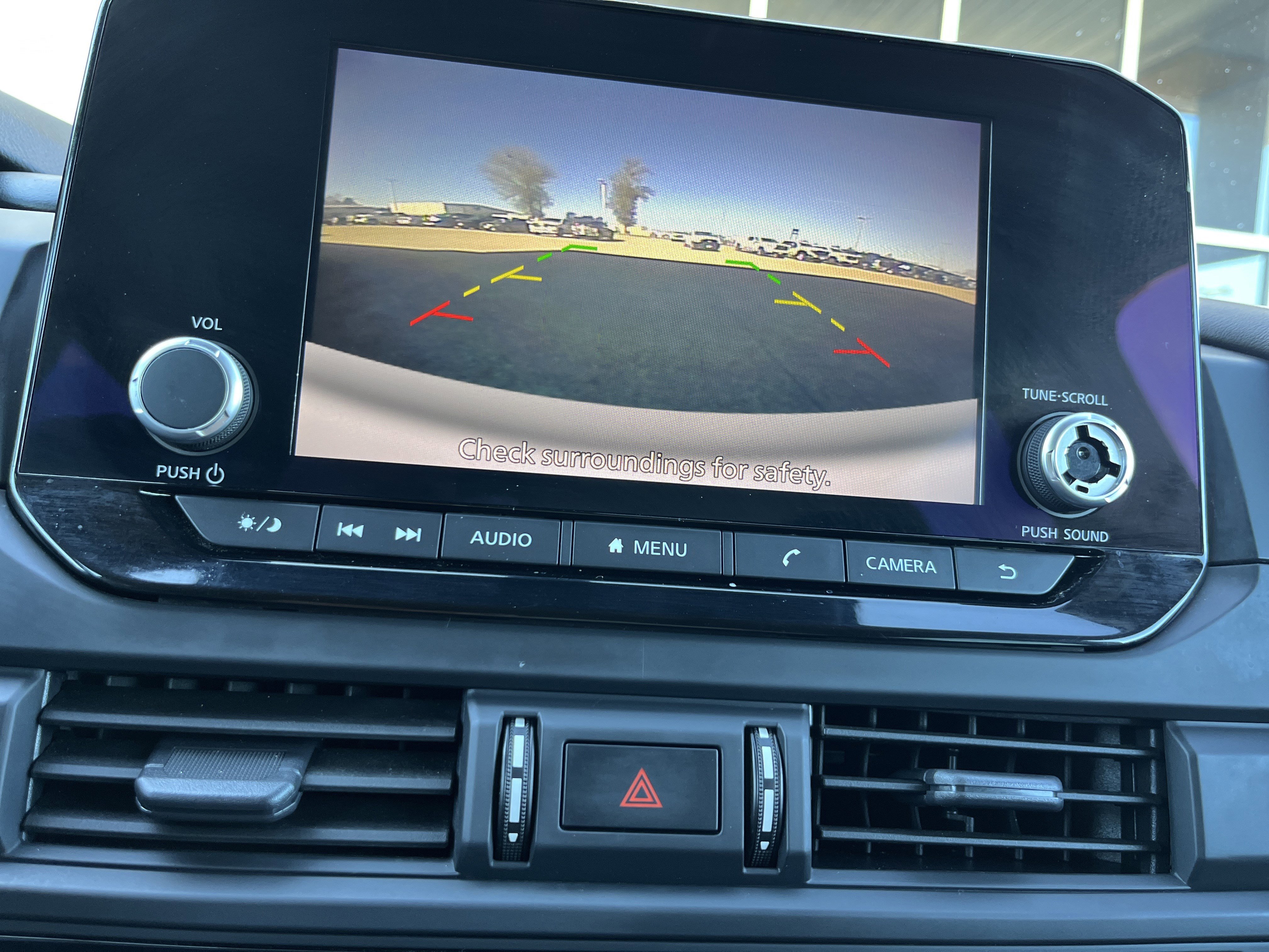 Used 2023 Nissan Pathfinder S image 6