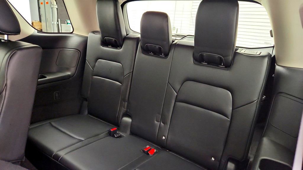Used 2024 Nissan Pathfinder SL AWD/4WD image 22