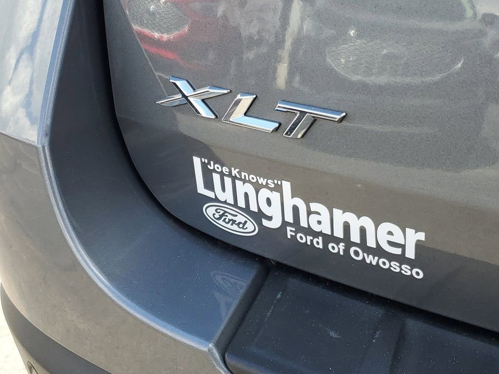 Used 2023 Ford Explorer XLT w/ Equipment Group 202A AWD/4WD image 37