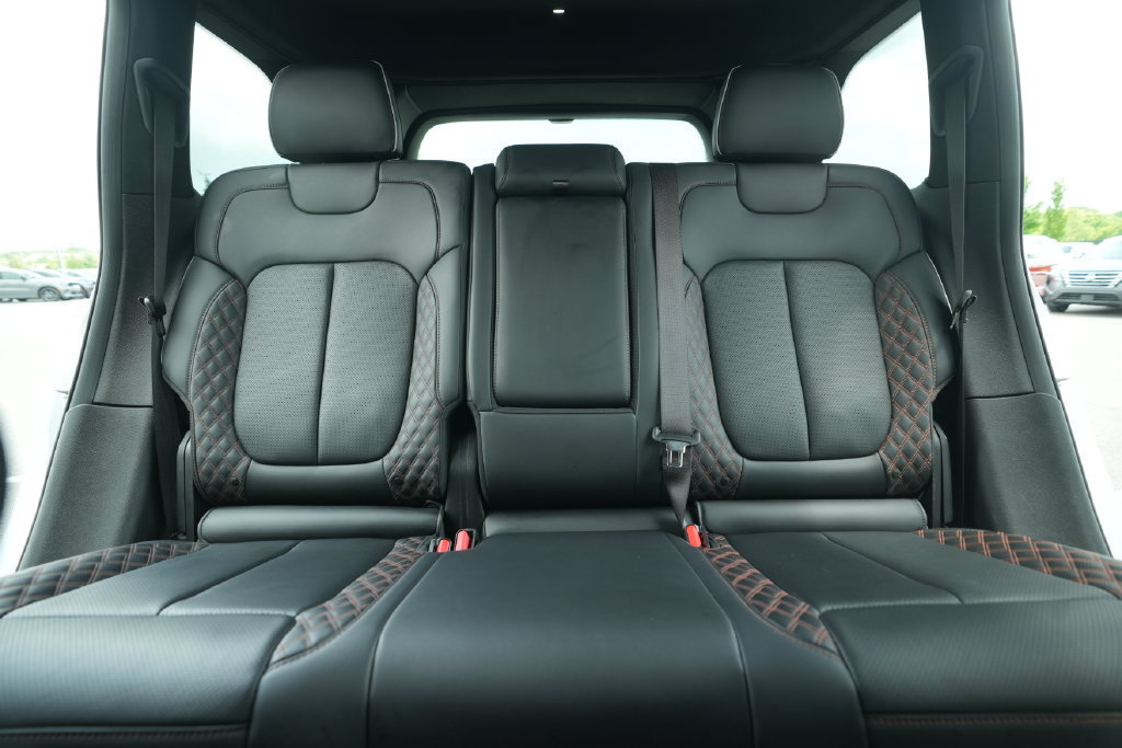 Used 2023 Jeep Grand Cherokee Summit AWD/4WD image 43