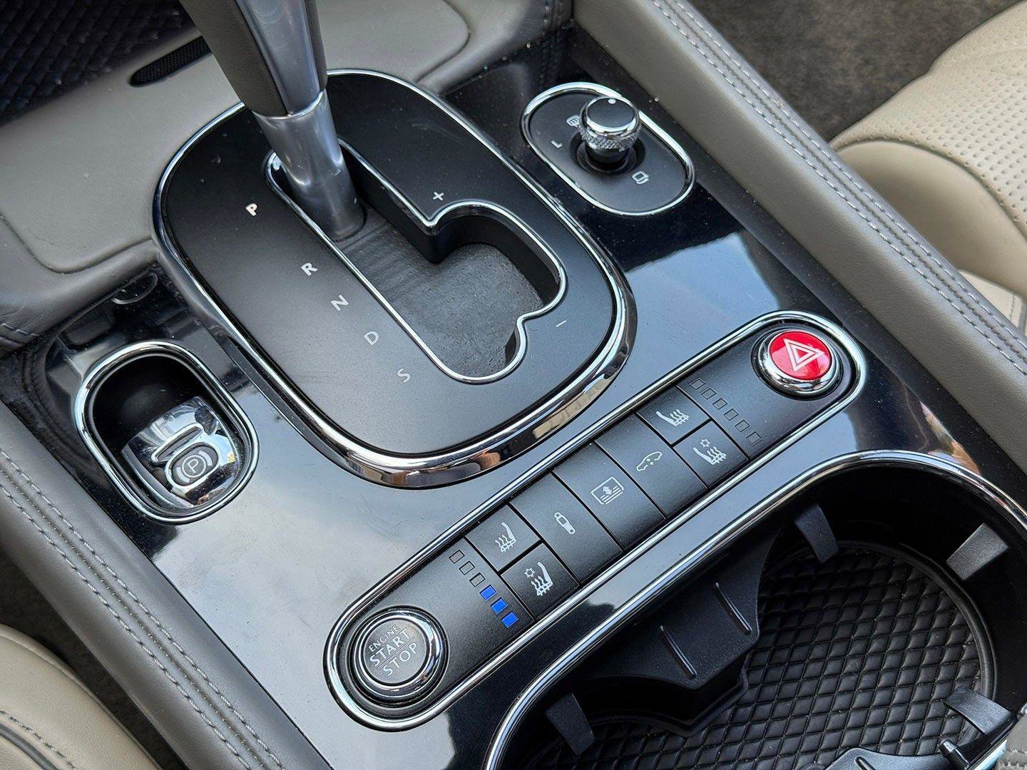 Used 2016 Bentley Flying Spur W12 image 45