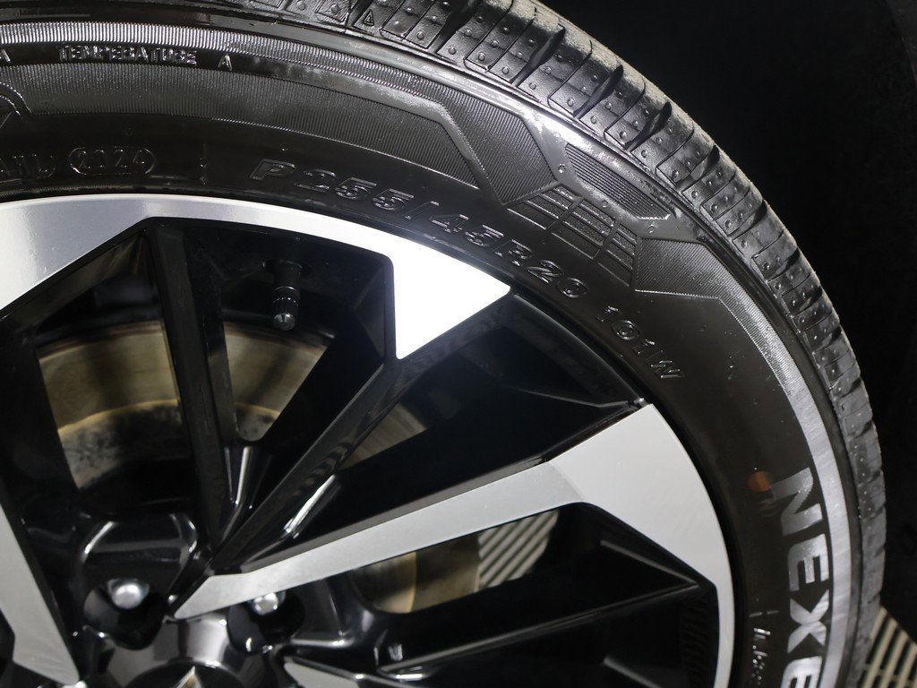 Used 2024 Mitsubishi Outlander SE Black Edition image 24