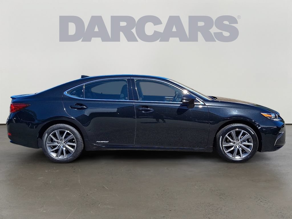 Used 2016 Lexus ES 300h w/ Navigation System Package FWD image 7