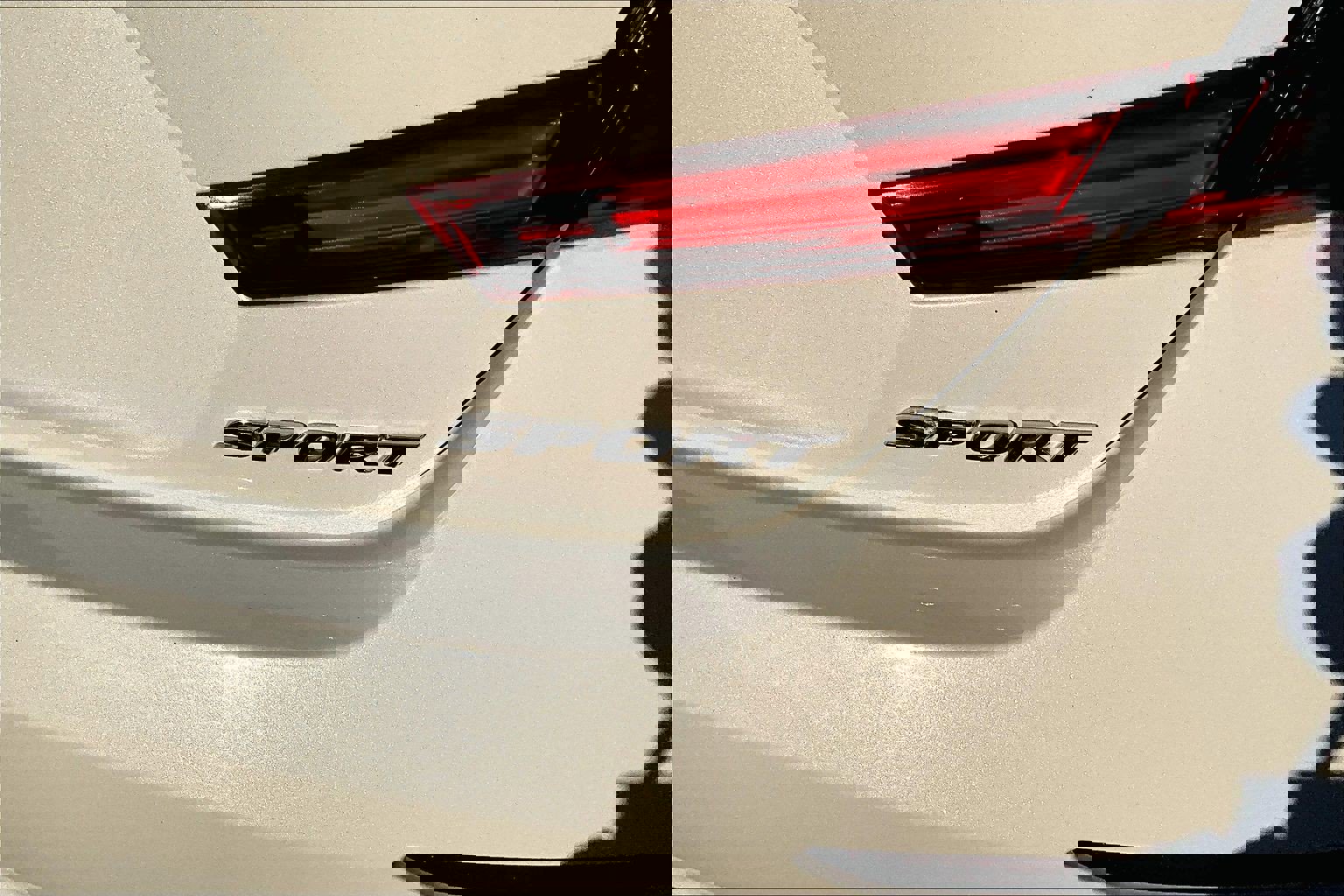 Used 2018 Honda Accord Sport image 8