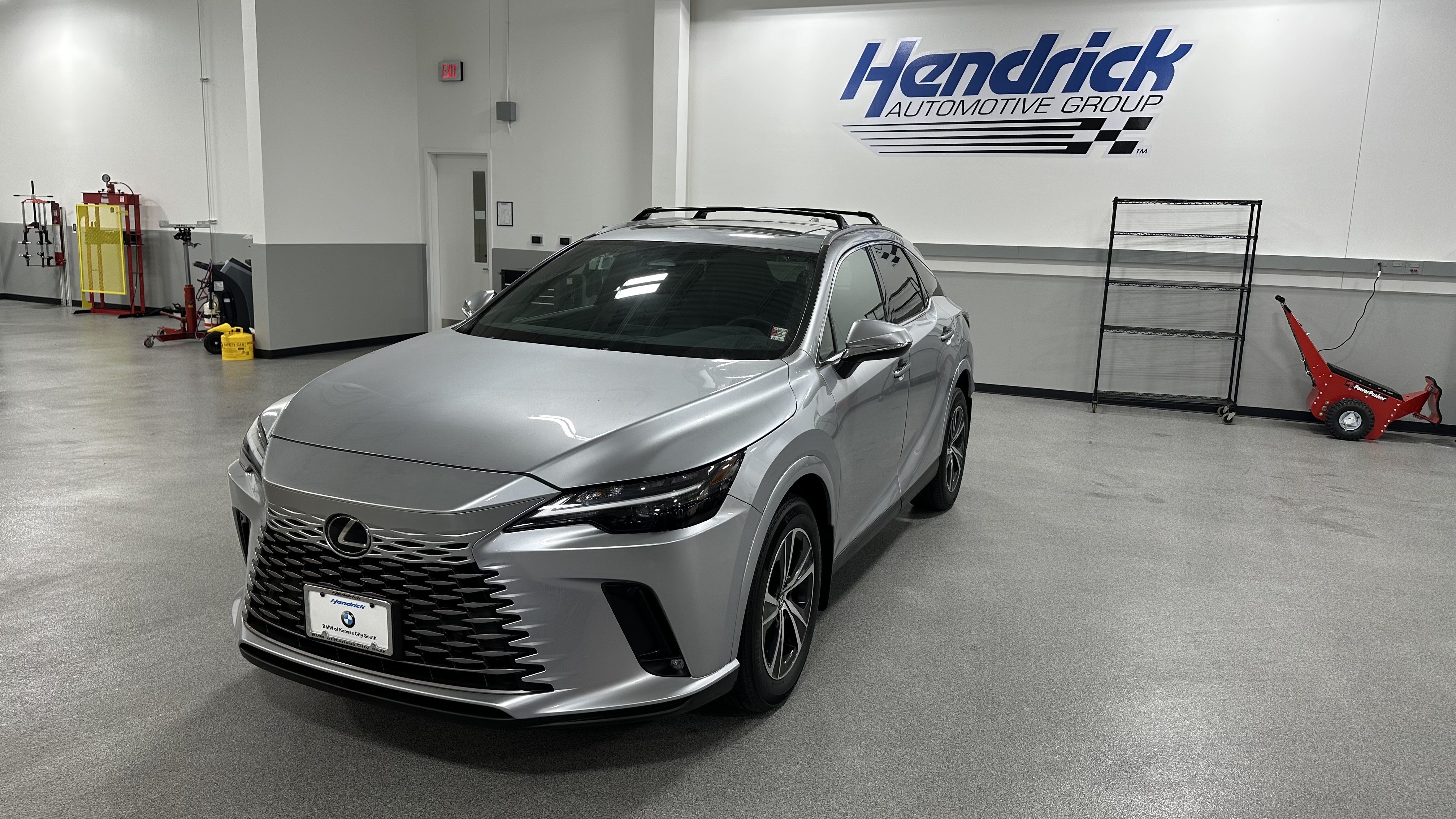 Used 2023 Lexus RX 350 Premium w/ Accessory Package AWD/4WD image 5