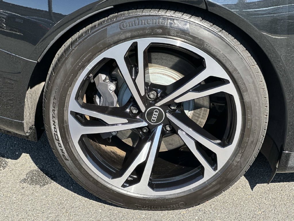 Used 2022 Audi e-tron GT Premium Plus w/ Performance Package AWD/4WD image 11