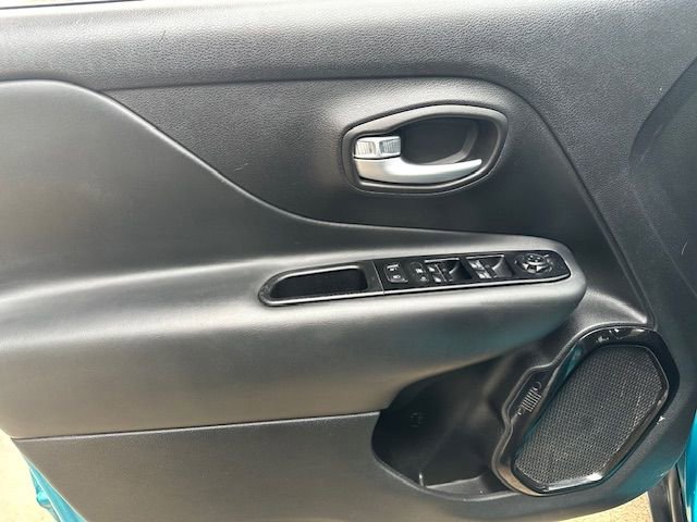 Used 2020 Jeep Renegade Altitude image 24