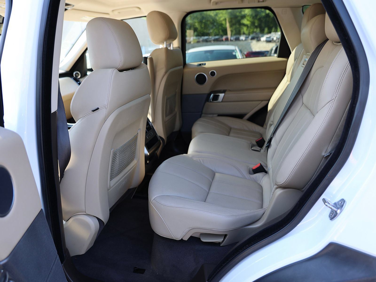 Used 2015 Land Rover Range Rover Sport HSE AWD/4WD image 23