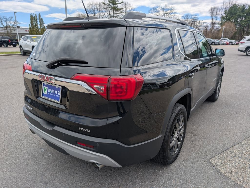 Used 2017 GMC Acadia SLT AWD/4WD image 5