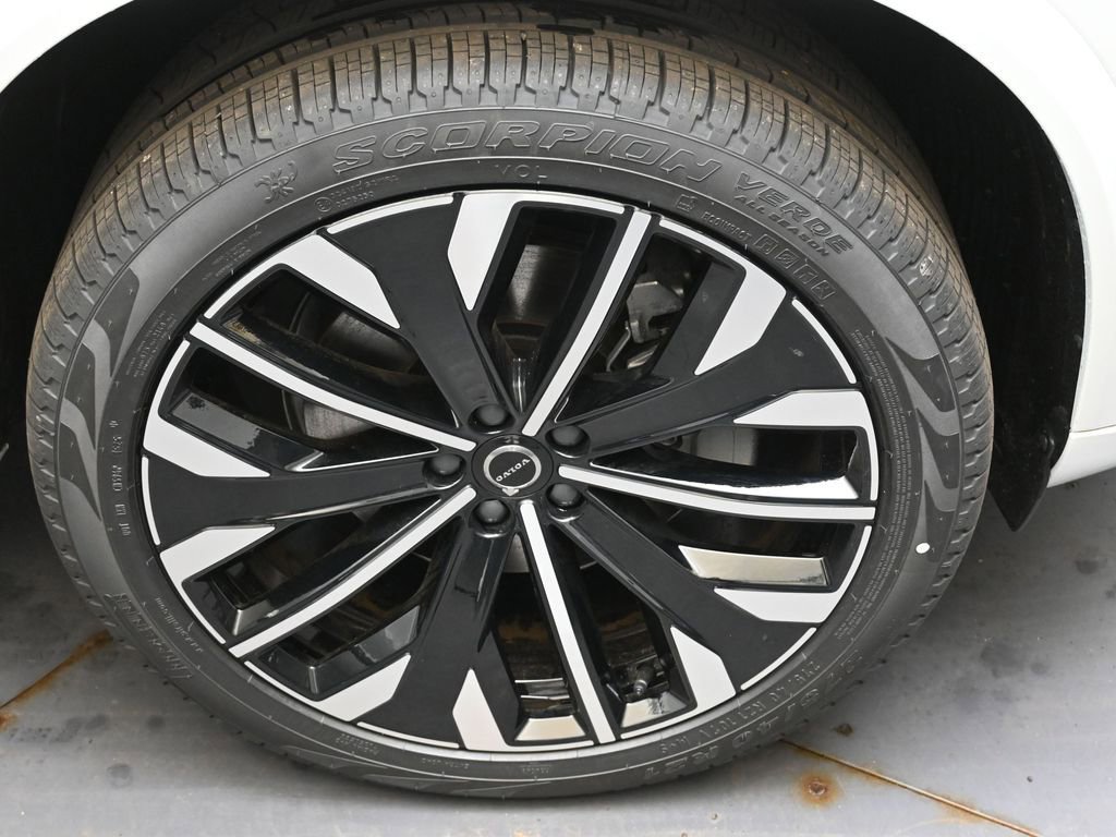 New 2026 Volvo XC90 B6 Ultra w/ Protection Package Premier image 10