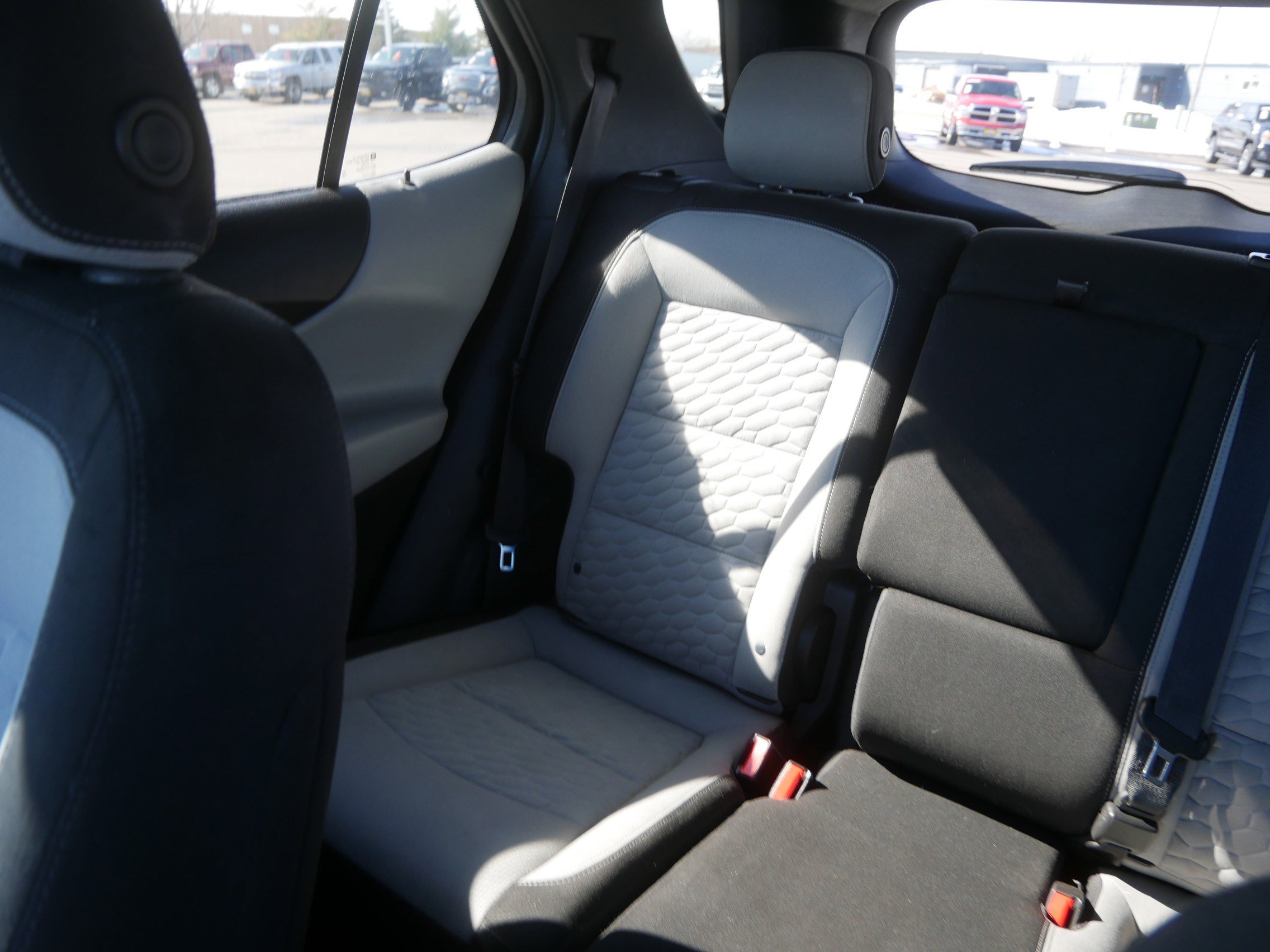 Used 2019 Chevrolet Equinox LS w/ LS Convenience Package image 12