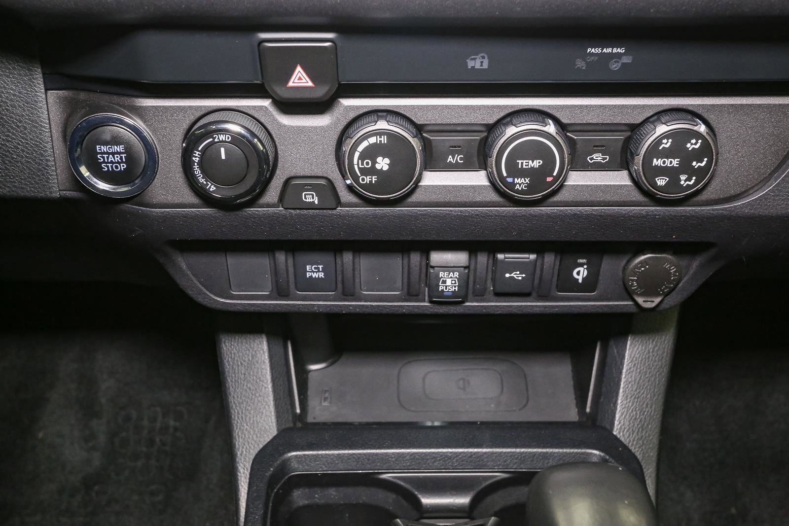 Used 2020 Toyota Tacoma TRD Sport image 29