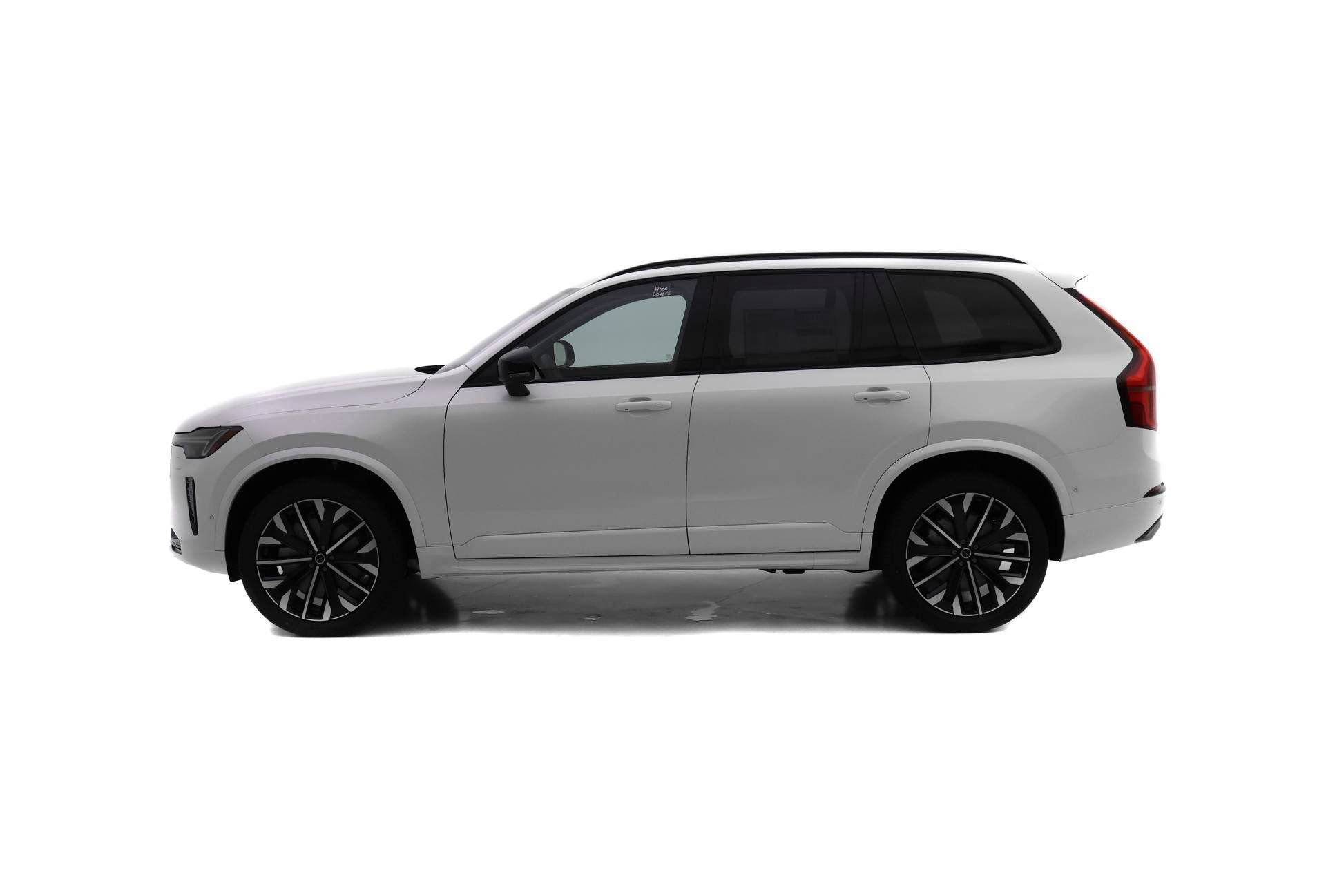 New 2026 Volvo XC90 B6 Ultra w/ Protection Package image 3