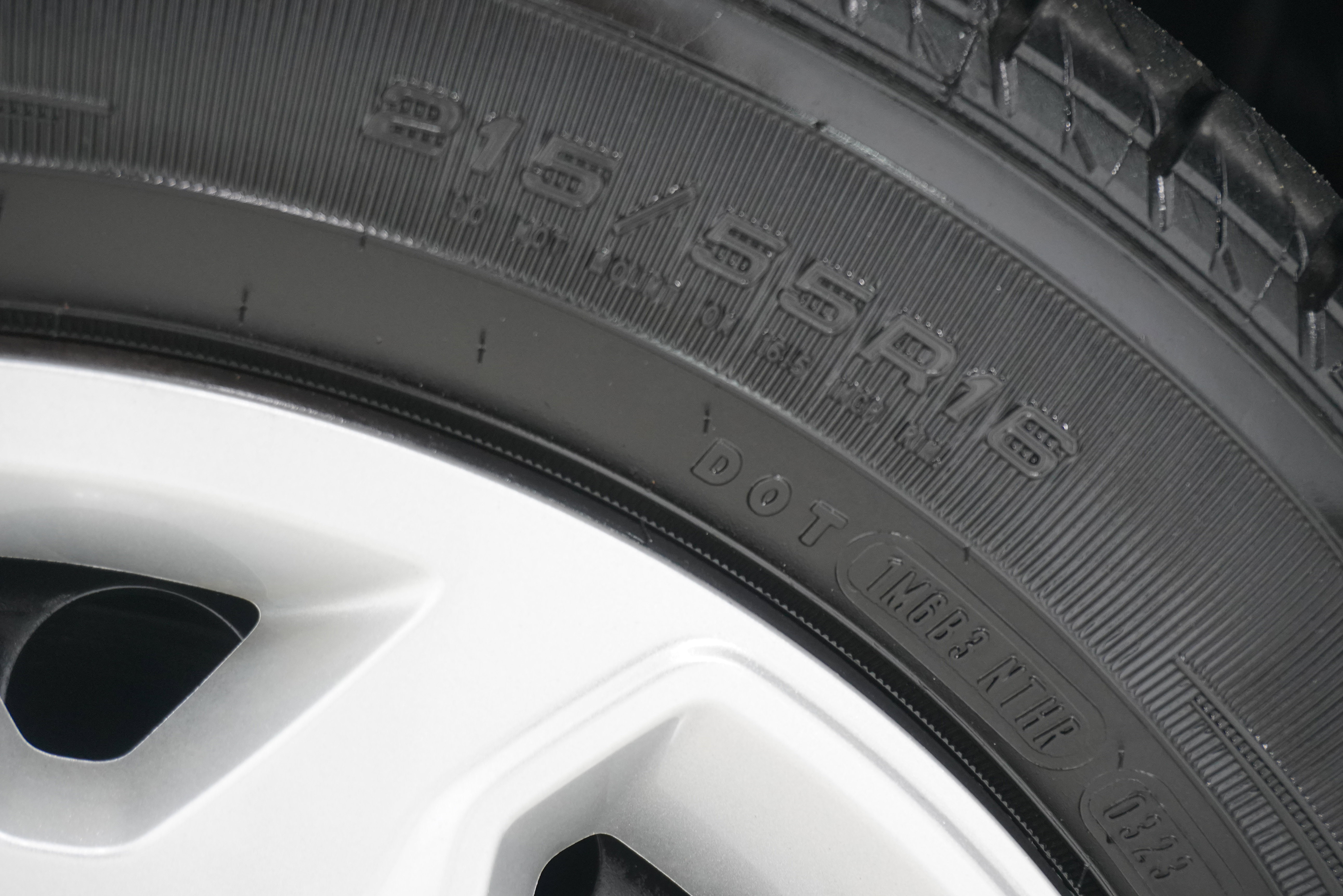 Used 2016 Ford Transit Connect XL image 24