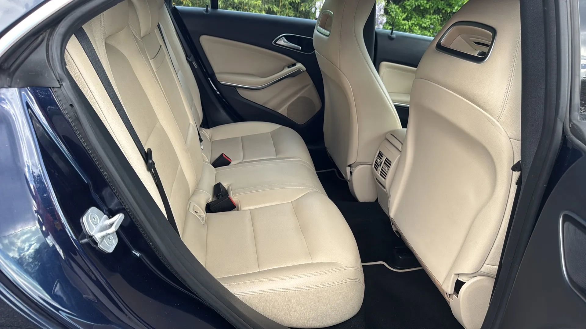 Used 2017 Mercedes-Benz CLA 250 4MATIC image 13