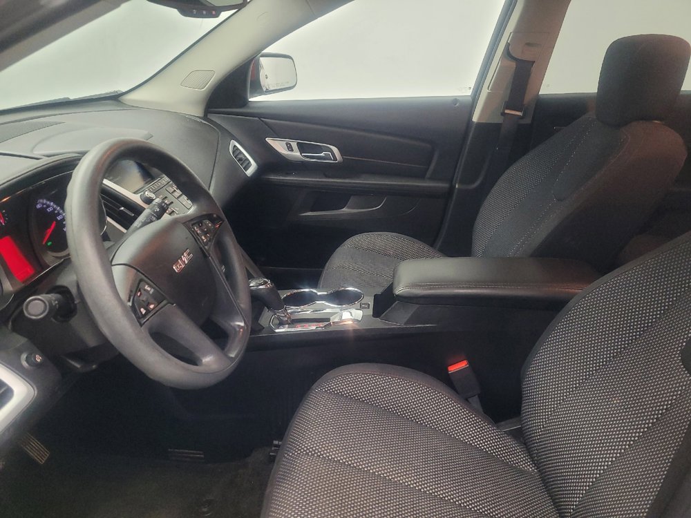 Used 2017 GMC Terrain SLE image 17