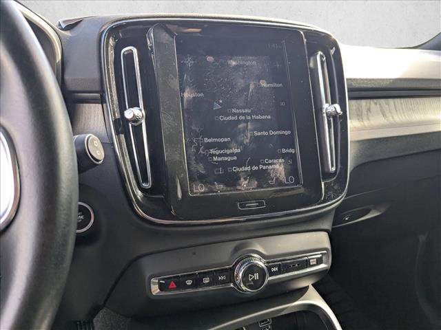 Used 2020 Volvo XC40 T5 Inscription image 15