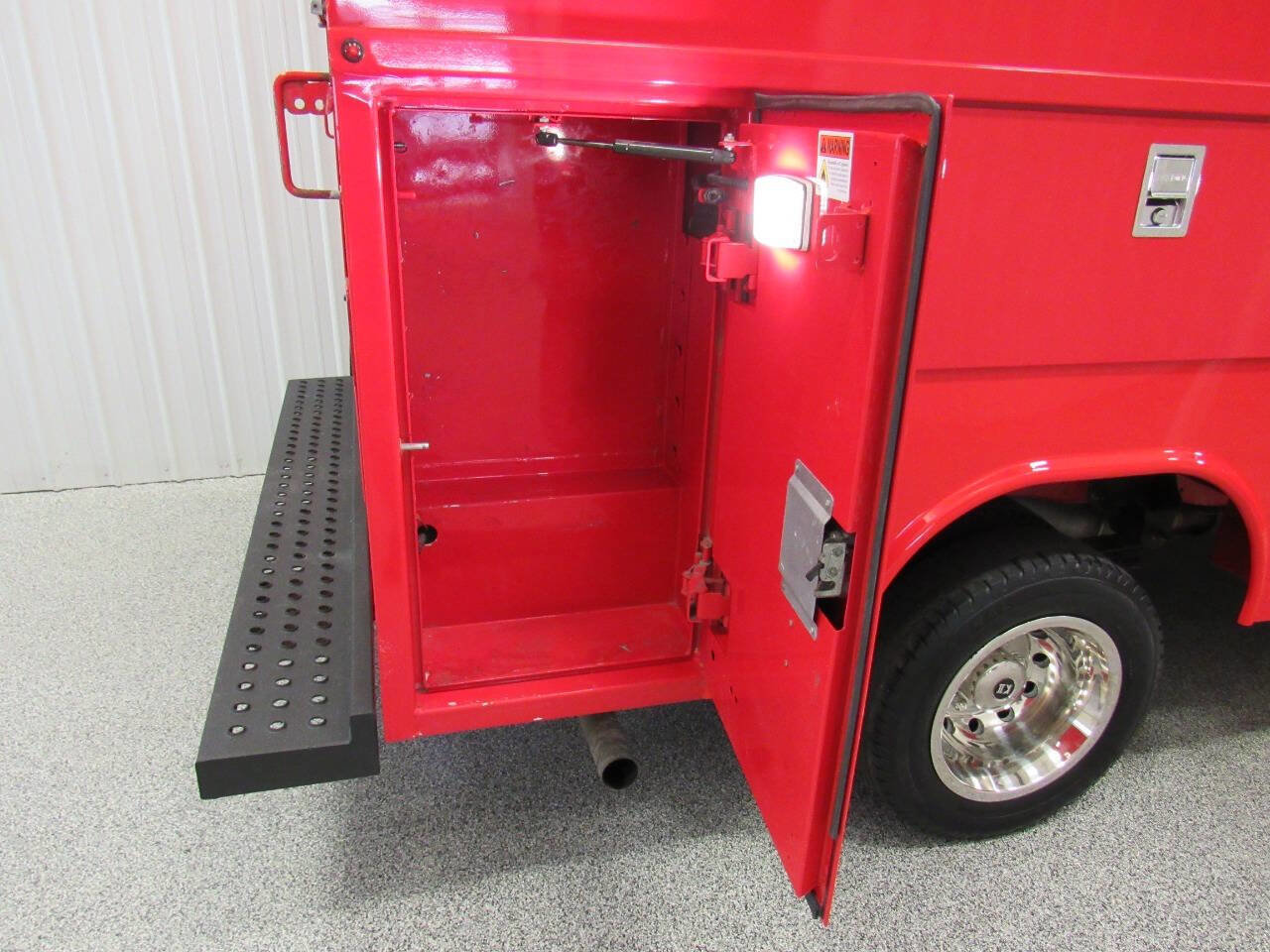 Used 2018 Ford Transit 350 138 DRW w/ Interior Upgrade Package image 28