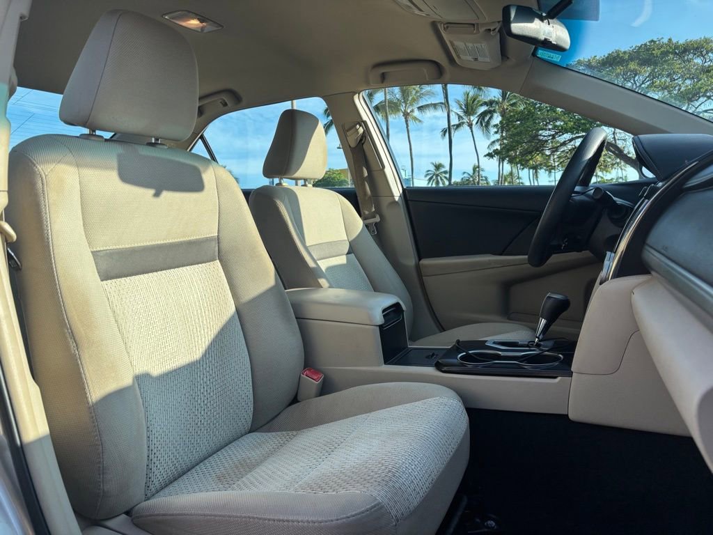Used 2014 Toyota Camry SE image 9