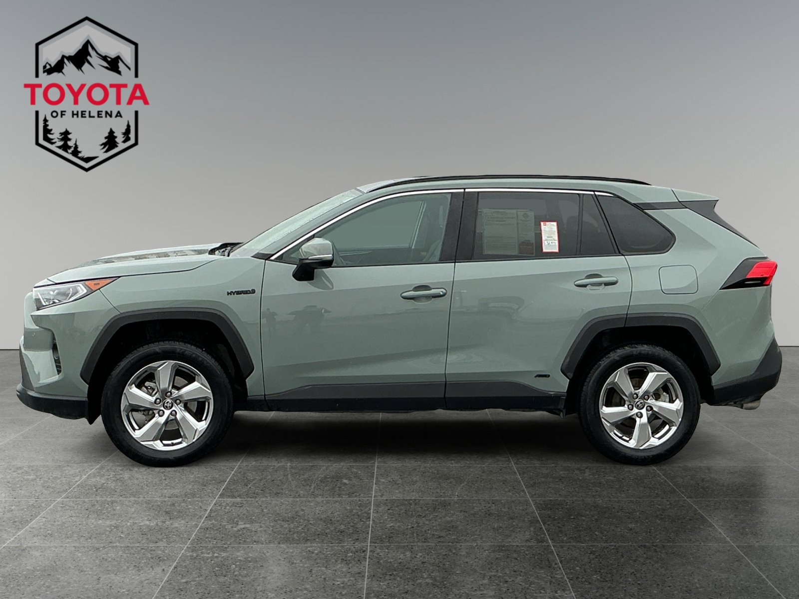 Certified 2021 Toyota RAV4 XLE Premium image 2