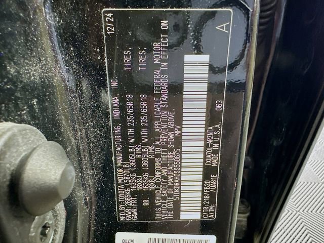 Certified 2025 Toyota Highlander LE image 29