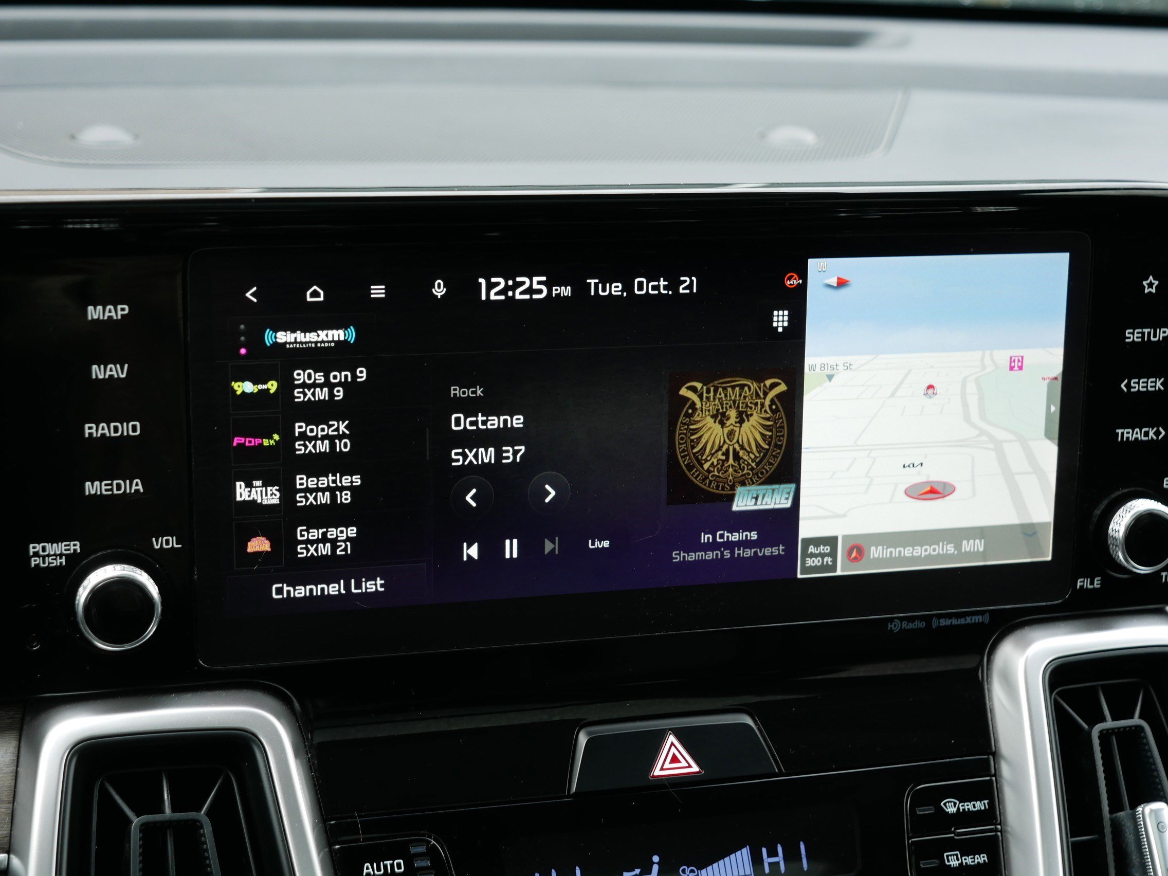 Certified 2022 Kia Sorento S w/ Panoramic Sunroof Package image 22