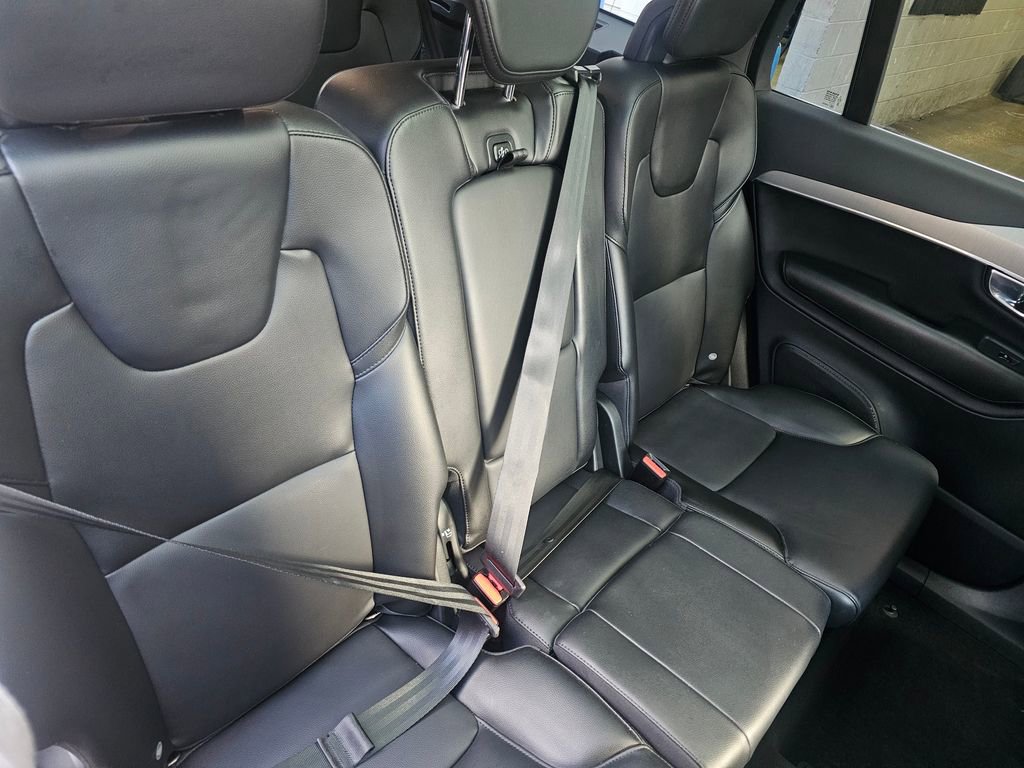 Used 2021 Volvo XC90 T5 Momentum w/ Climate Package image 21