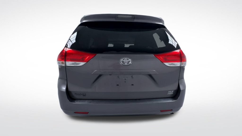 Used 2014 Toyota Sienna XLE AWD/4WD image 7