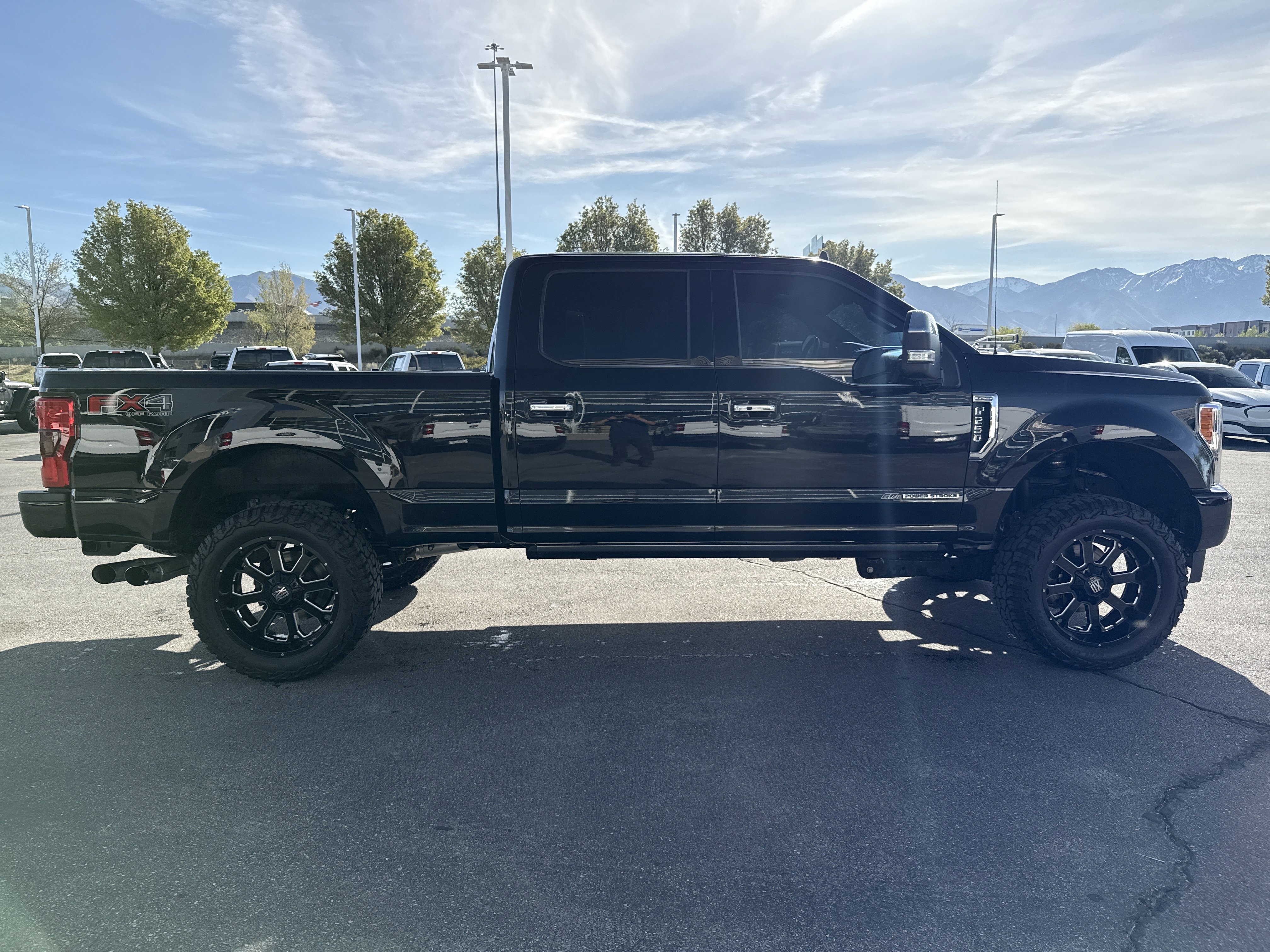 Used 2019 Ford F250 Platinum w/ Platinum Ultimate Package AWD/4WD image 6