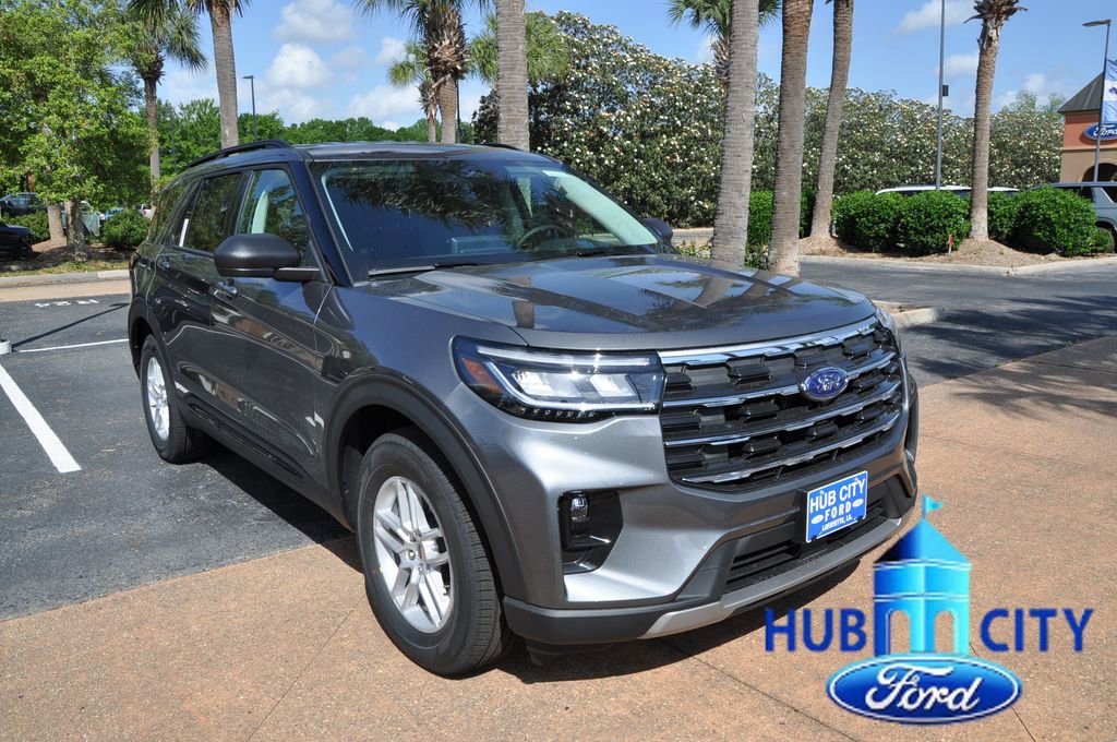 New 2026 Ford Explorer Active RWD image 7