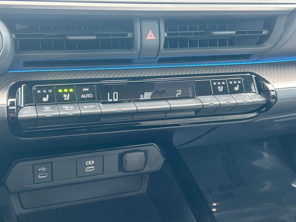 Used 2024 Toyota Prius Limited image 36